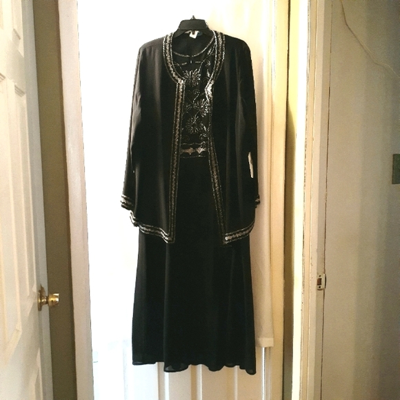 SEQUINED MAXI DRESS & JACKET - Picture 3 of 4